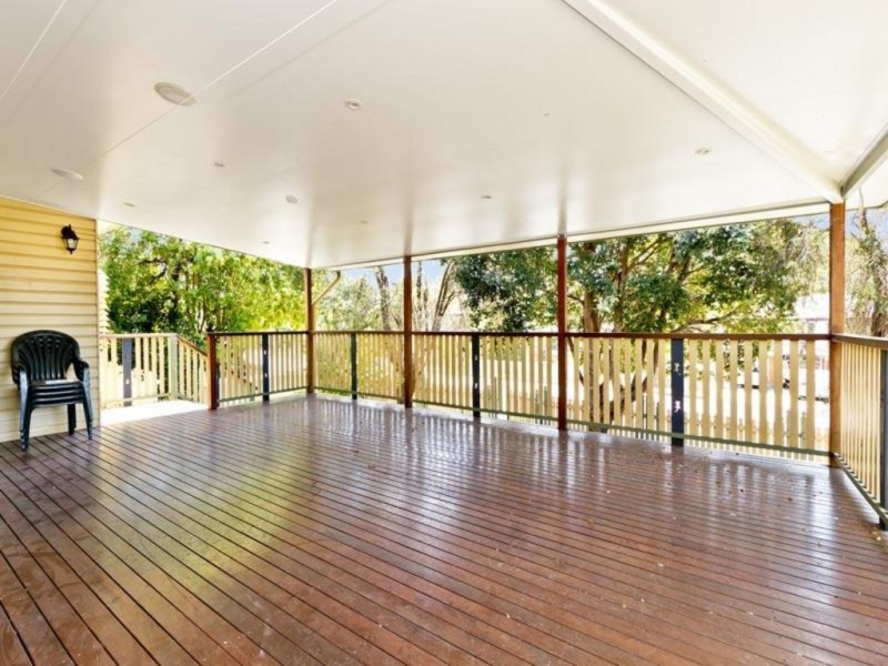 27 Bray Road, Lawnton QLD 4501