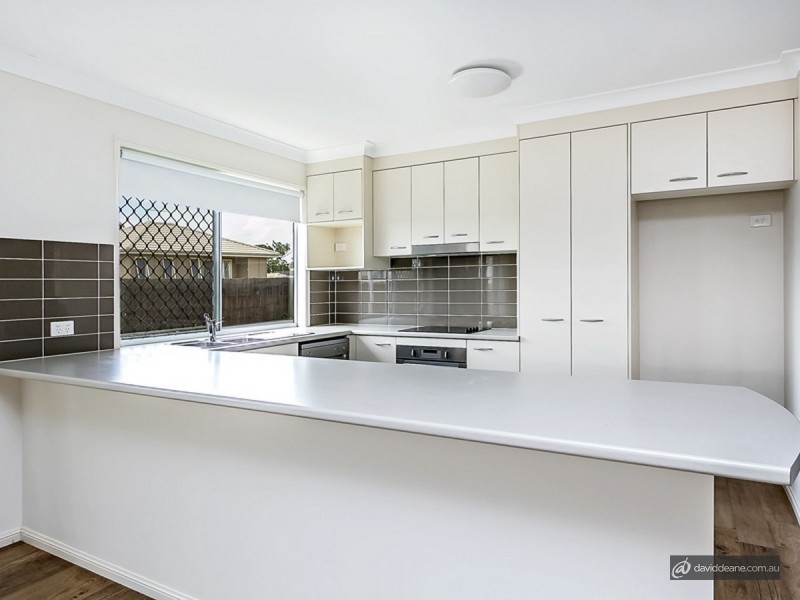 30 Duporth Crescent, Dakabin QLD 4503