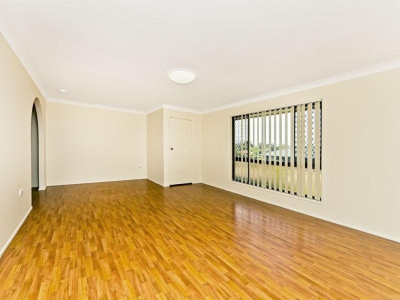 2 Kinross Street, Strathpine QLD 4500