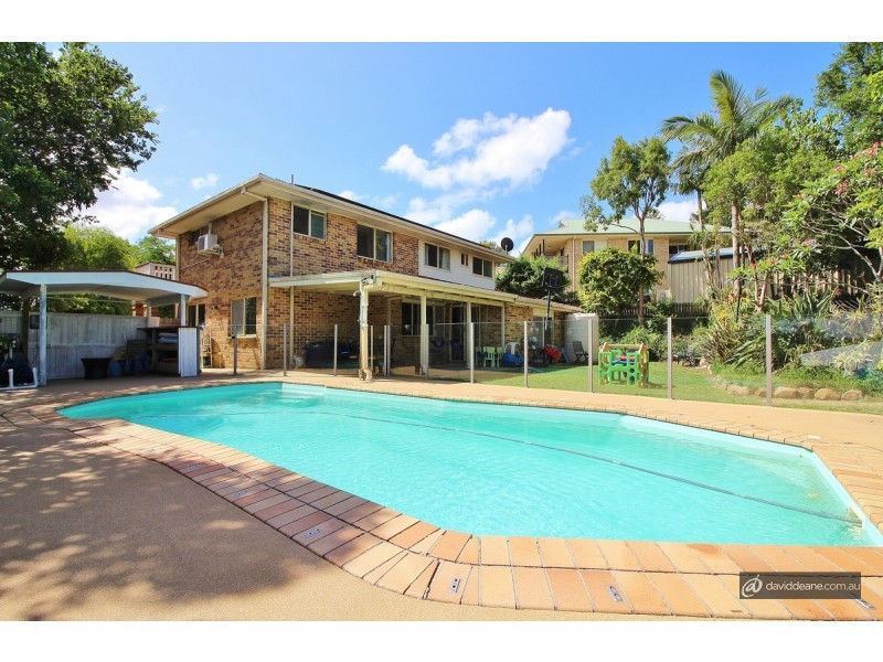 4 Ritchie Court, Petrie QLD 4502