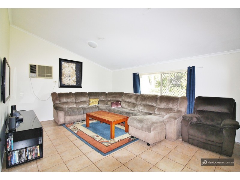 4 Ritchie Court, Petrie QLD 4502