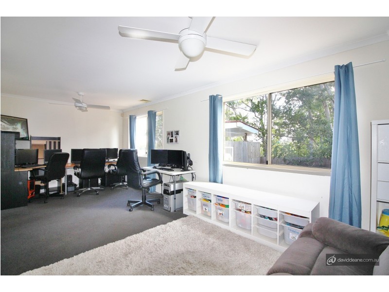 4 Ritchie Court, Petrie QLD 4502