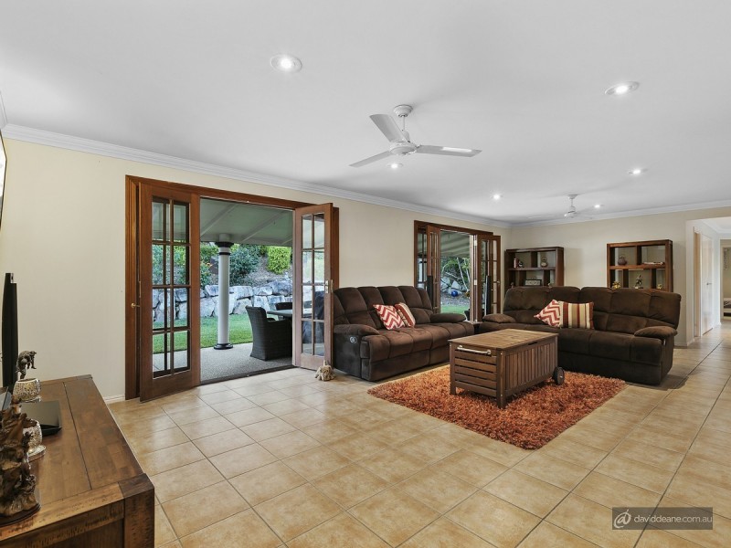 8 Midson Street, Petrie QLD 4502