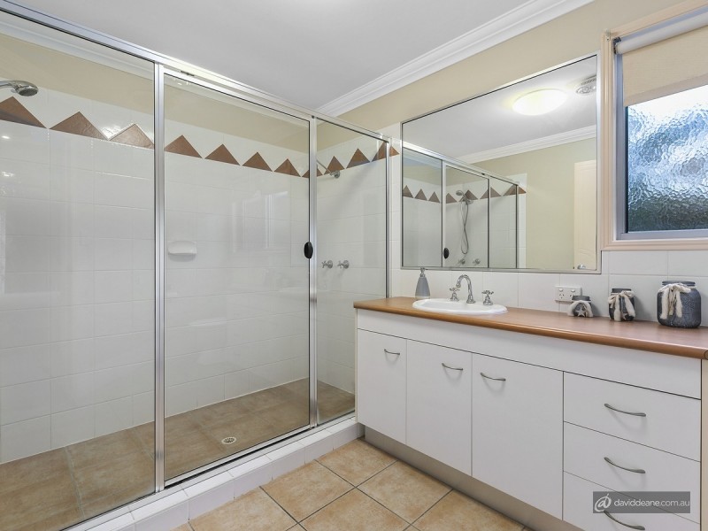 8 Midson Street, Petrie QLD 4502