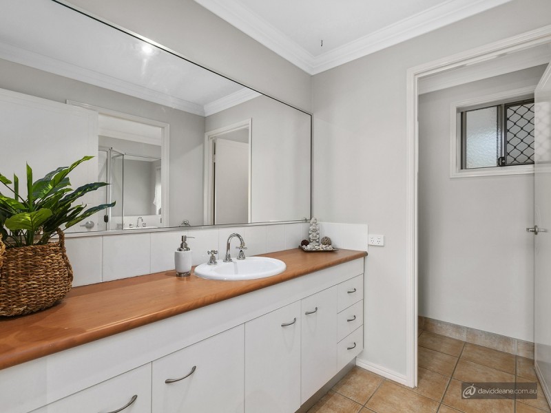 8 Midson Street, Petrie QLD 4502