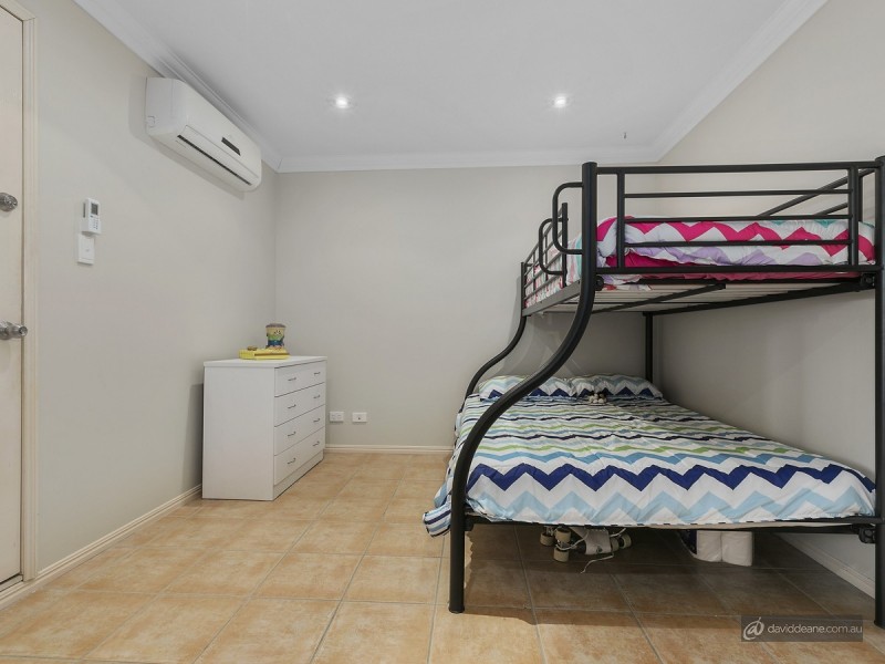 8 Midson Street, Petrie QLD 4502