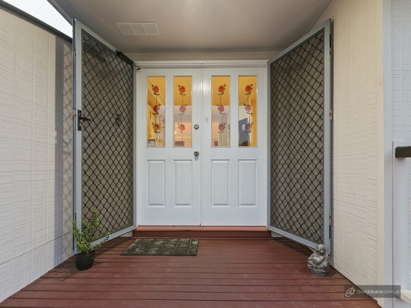 8 Midson Street, Petrie QLD 4502