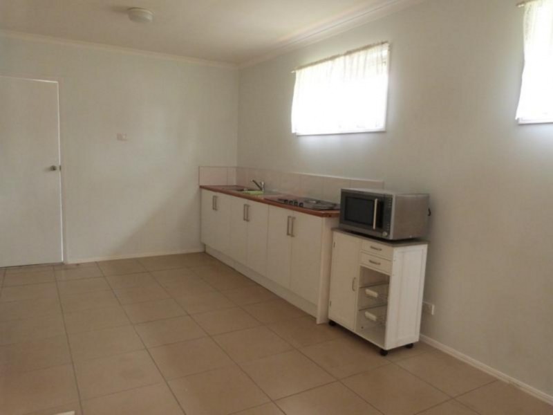 4B Dohles Rocks Rd, Kallangur QLD 4503