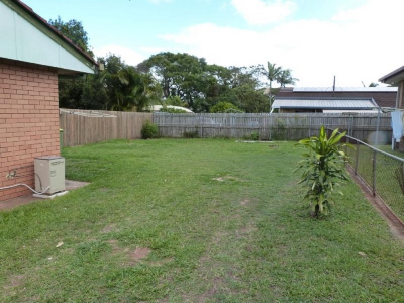 4B Dohles Rocks Rd, Kallangur QLD 4503