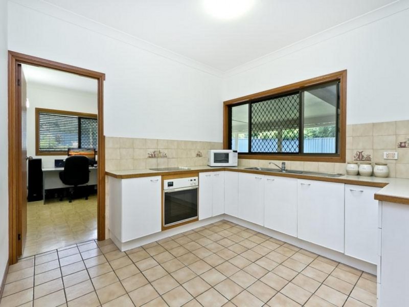 30 Rosewood Dr, Strathpine QLD 4500