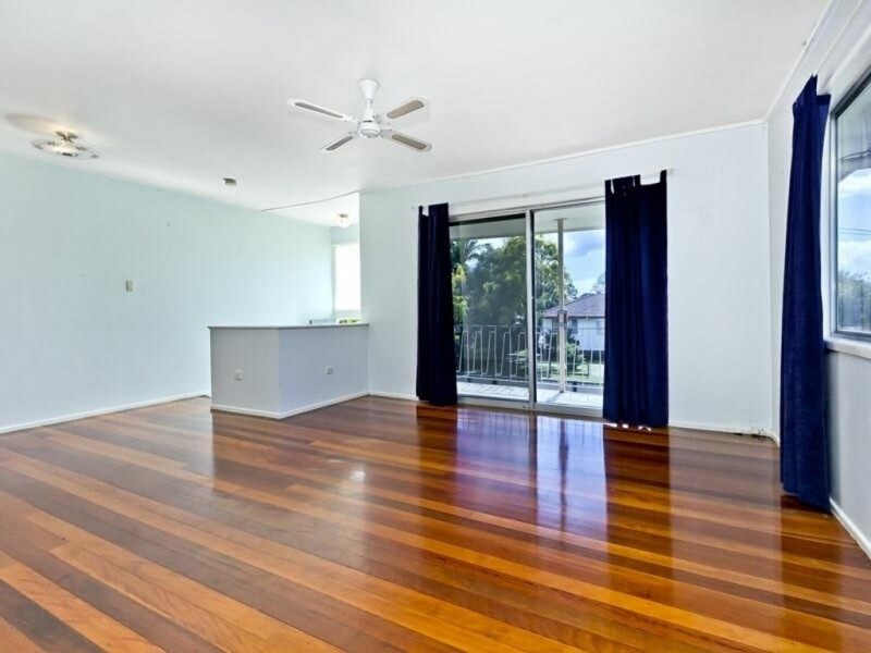 32 Chaucer Parade, Strathpine, Strathpine QLD 4500