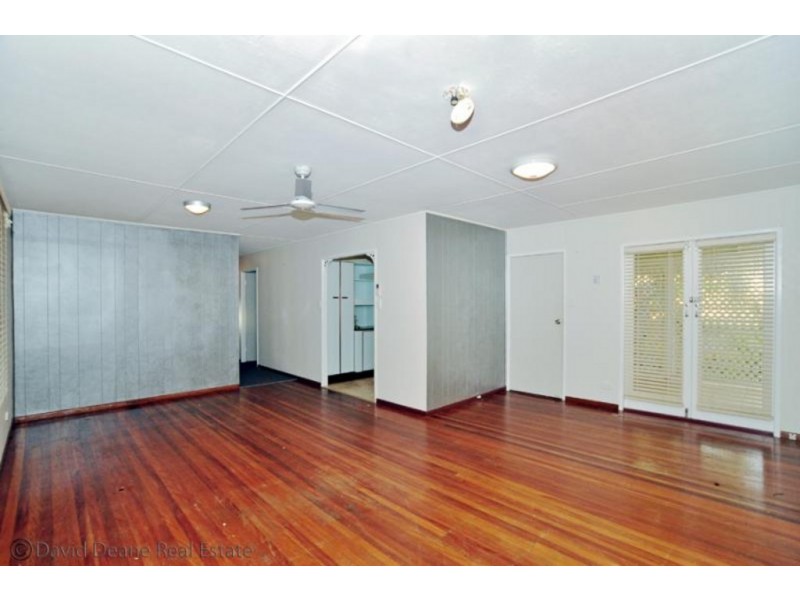 27 Fox Street, Strathpine QLD 4500