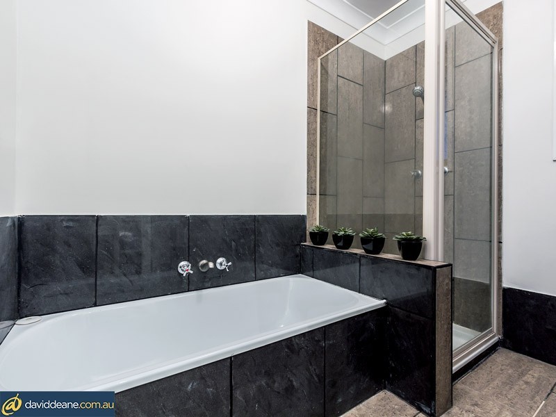 14 Fontenay Ct, Petrie QLD 4502