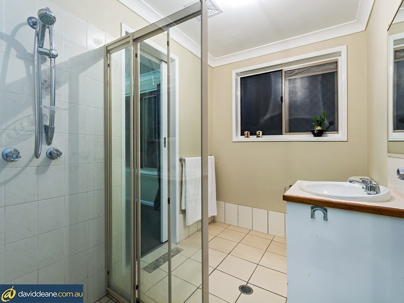 14 Fontenay Ct, Petrie QLD 4502