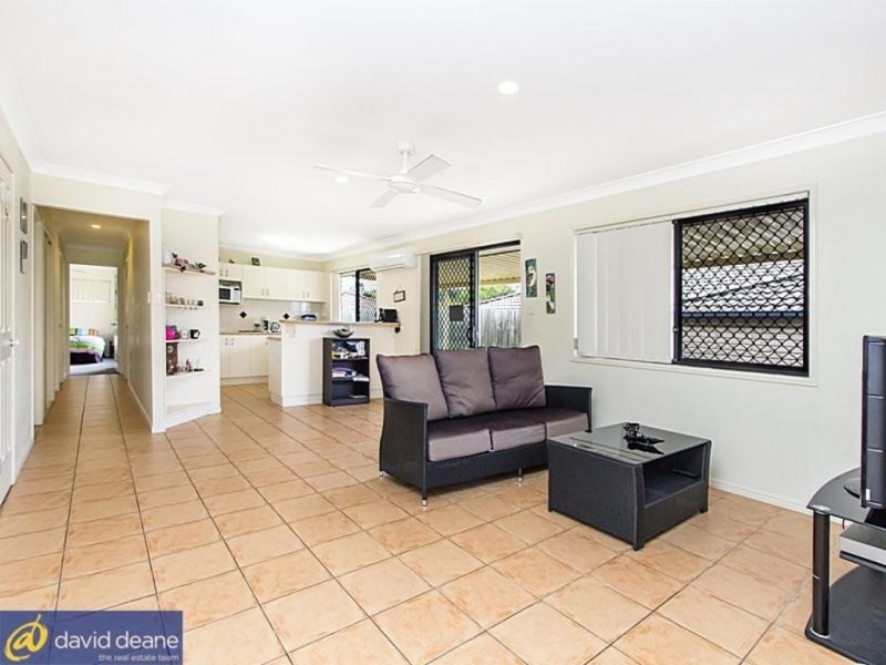 10 Chantrey Court, Kallangur QLD 4503