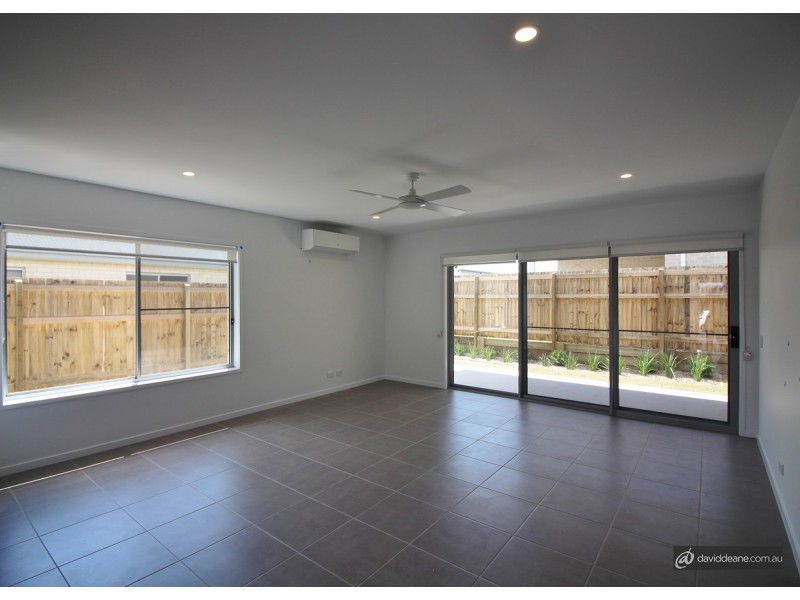 50 McConnell Esplanade, Strathpine QLD 4500