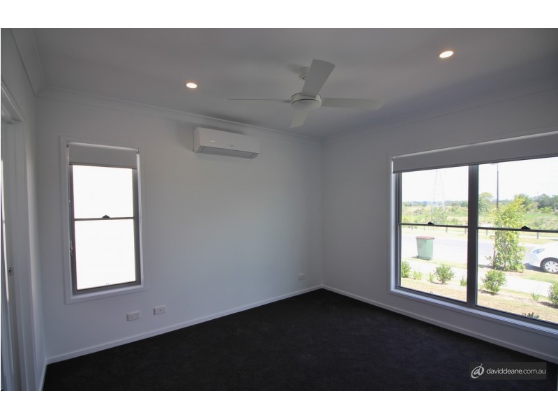 50 McConnell Esplanade, Strathpine QLD 4500