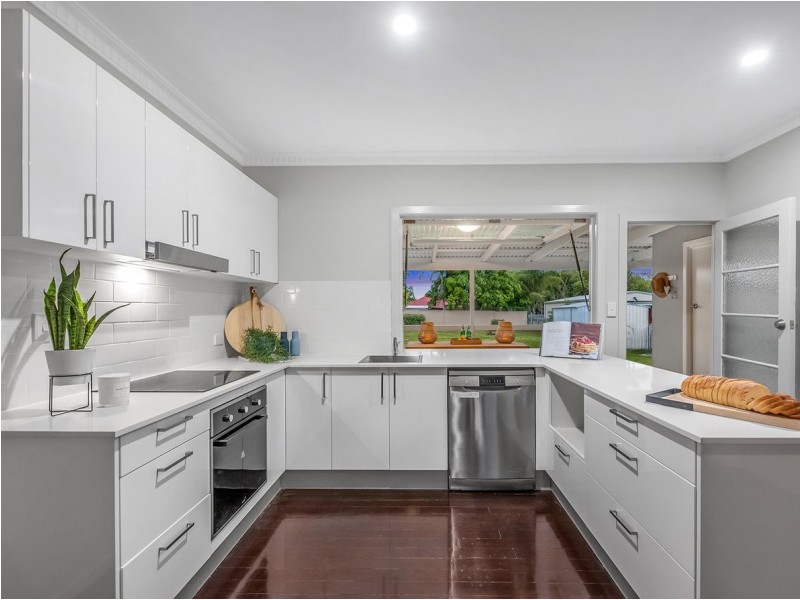 34 Long Street, Clontarf QLD 4019