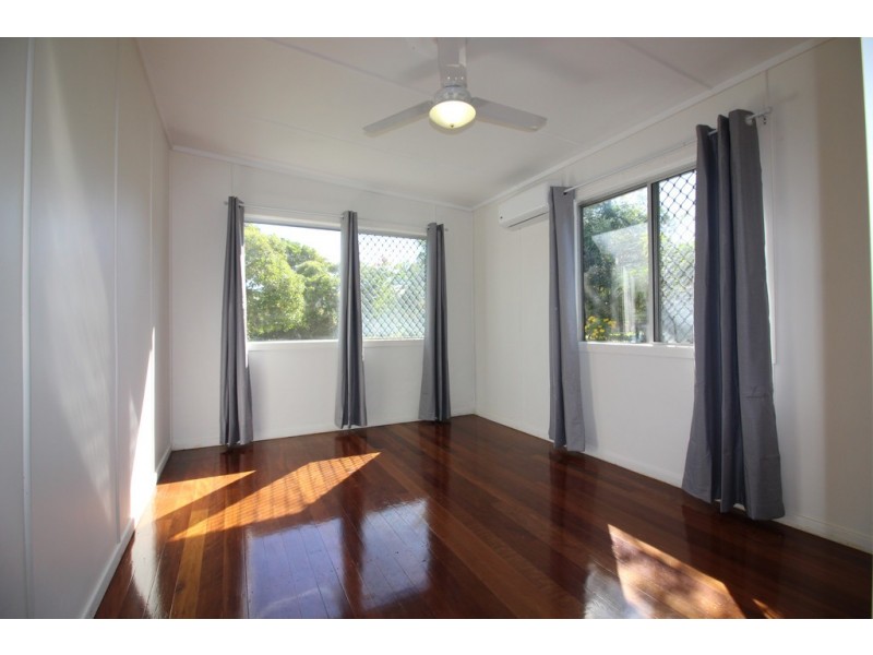 14 Kabura Street, Clontarf QLD 4019