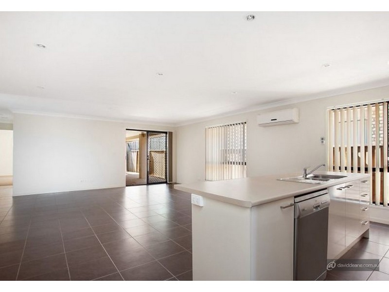 6 Bowerbird Crescent, Dakabin QLD 4503