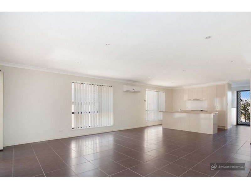 6 Bowerbird Crescent, Dakabin QLD 4503
