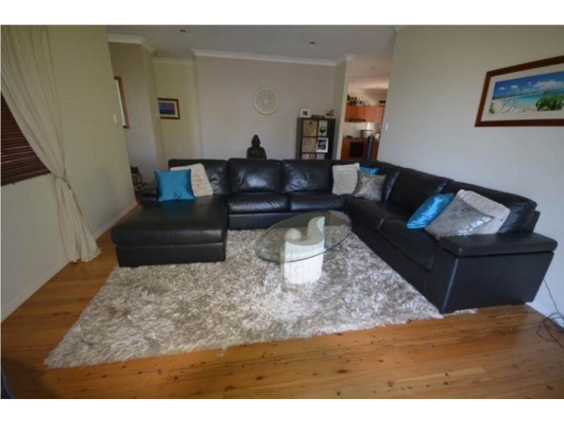 10 Rothschild St, Eatons Hill QLD 4037