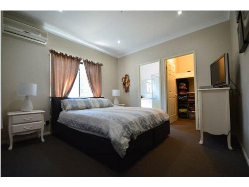 10 Rothschild St, Eatons Hill QLD 4037