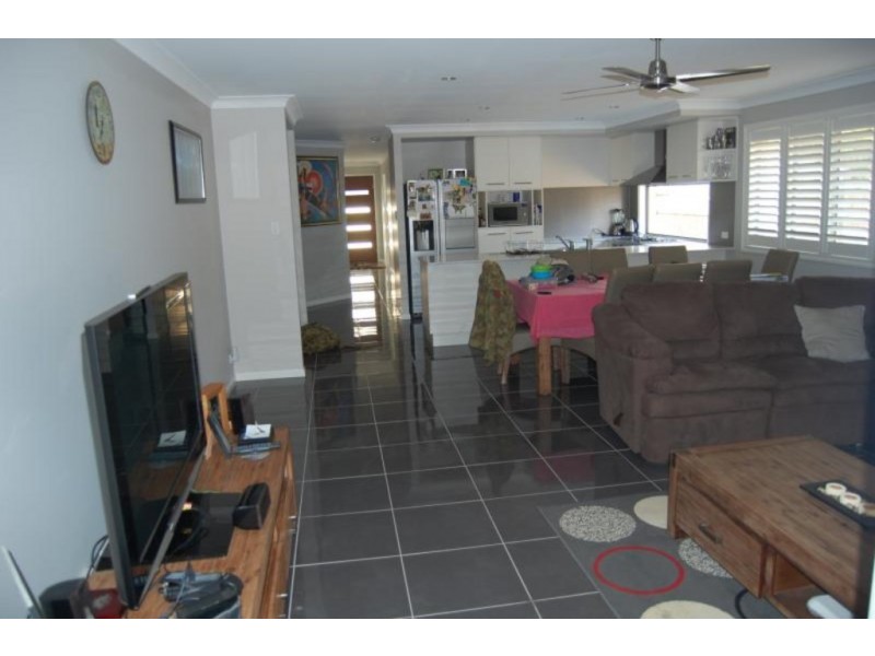 34 Admiralty Cct, Lawnton QLD 4501