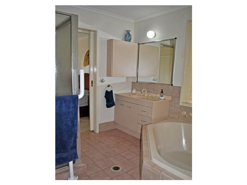 17 Washbrook Crescent, Petrie QLD 4502