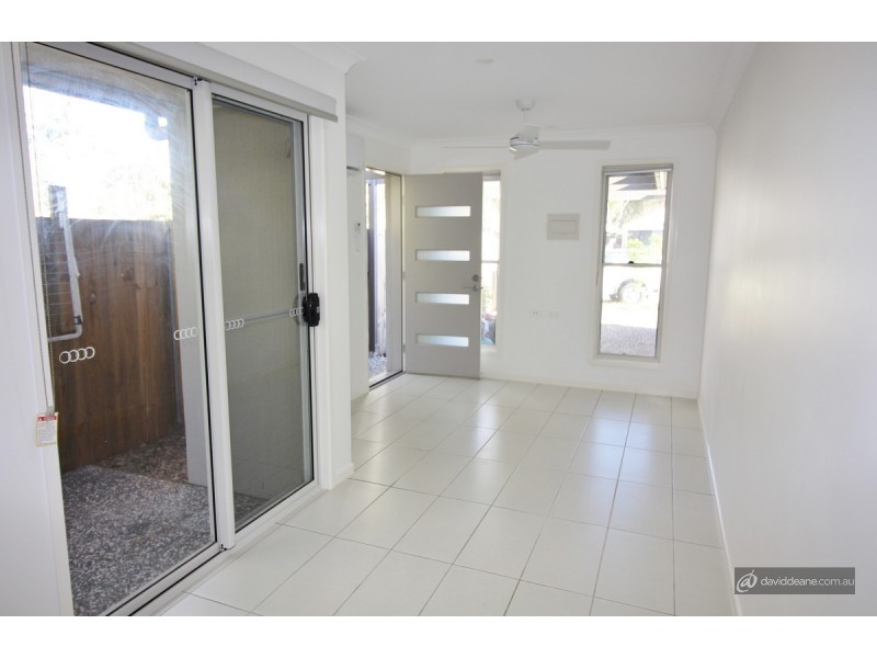 2/62 Jones Street, Rothwell QLD 4022