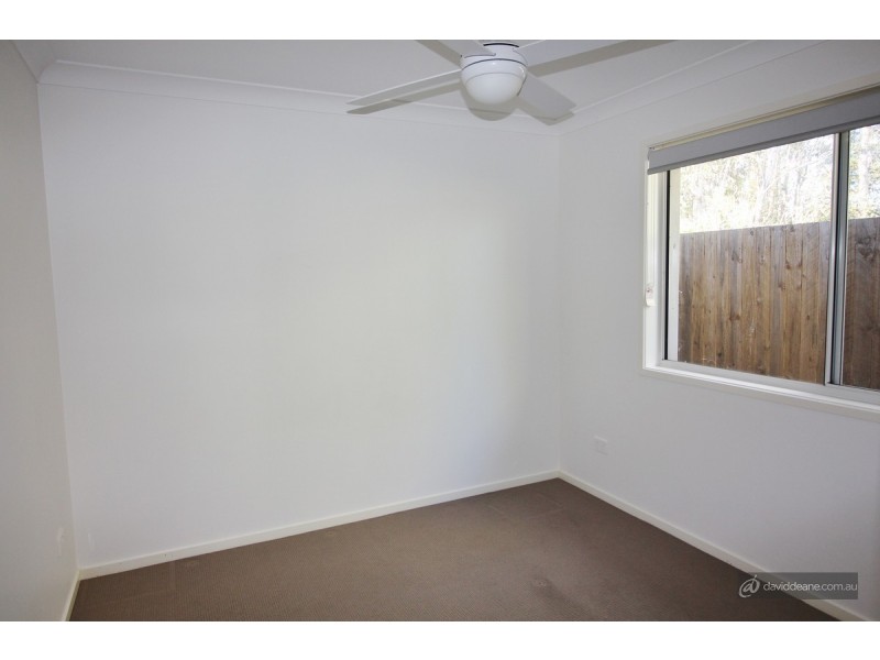 2/62 Jones Street, Rothwell QLD 4022