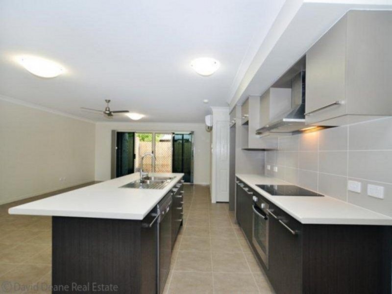 2/16 Beattie St, Kallangur QLD 4503