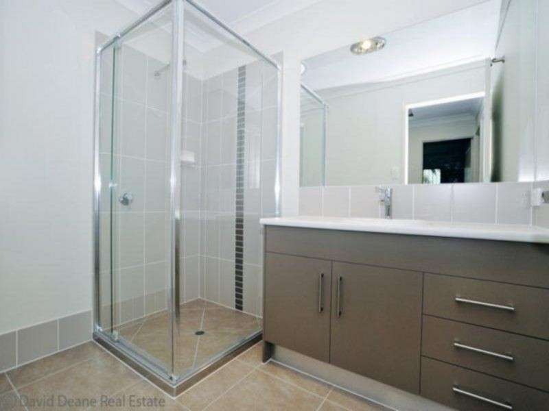 2/16 Beattie St, Kallangur QLD 4503