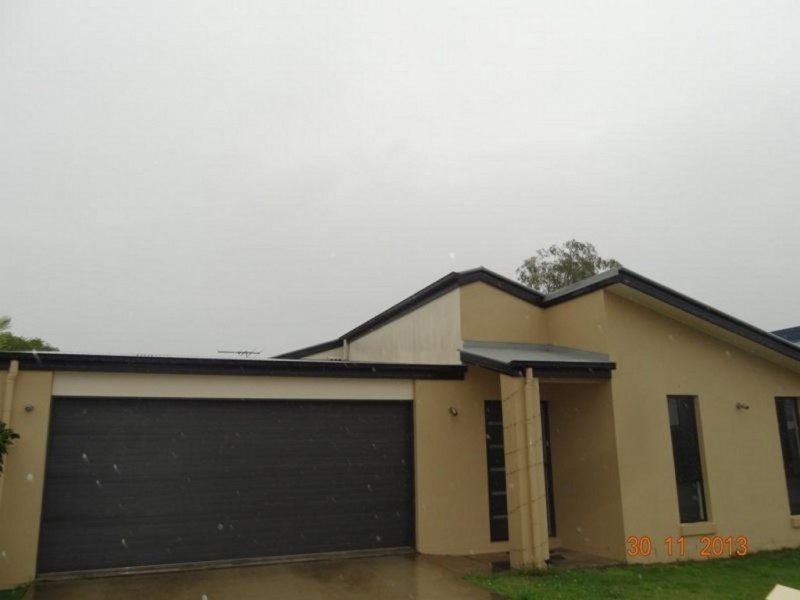 8 Columbus Ct, Bray Park QLD 4500