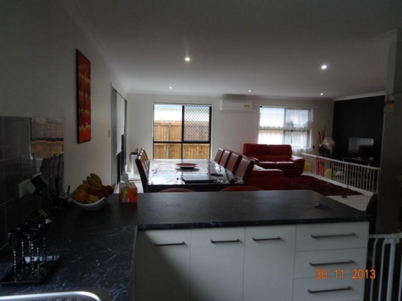 8 Columbus Ct, Bray Park QLD 4500