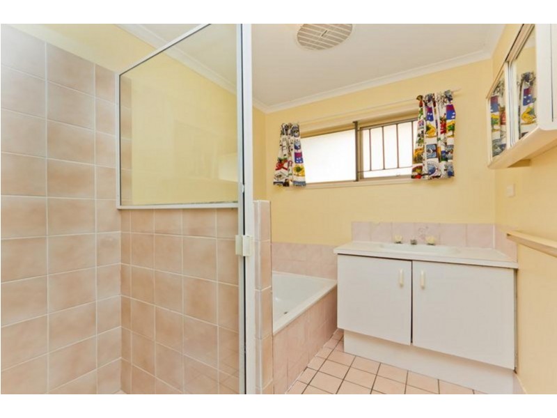 29 Beeville Rd, Petrie QLD 4502