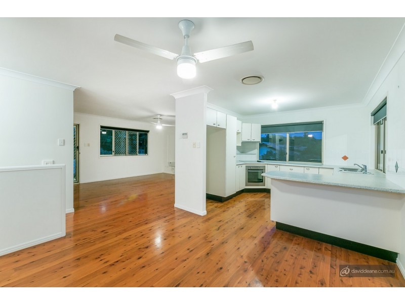 43 Washbrook Crescent, Petrie QLD 4502