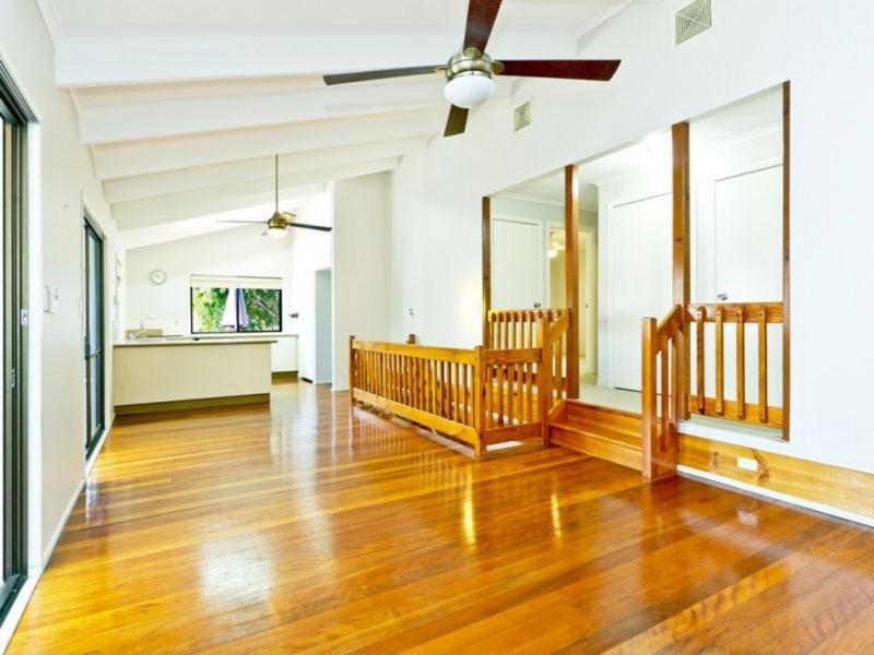 3 St Denis Ct, Petrie QLD 4502