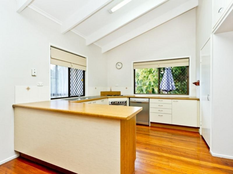 3 St Denis Ct, Petrie QLD 4502