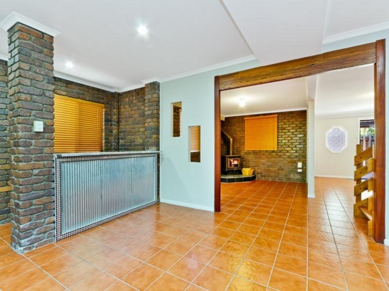 3 St Denis Ct, Petrie QLD 4502