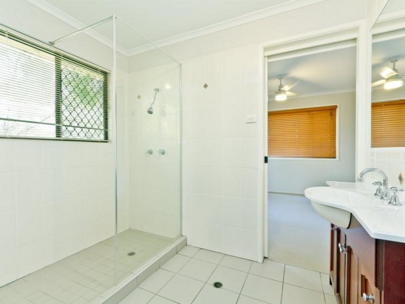 3 St Denis Ct, Petrie QLD 4502