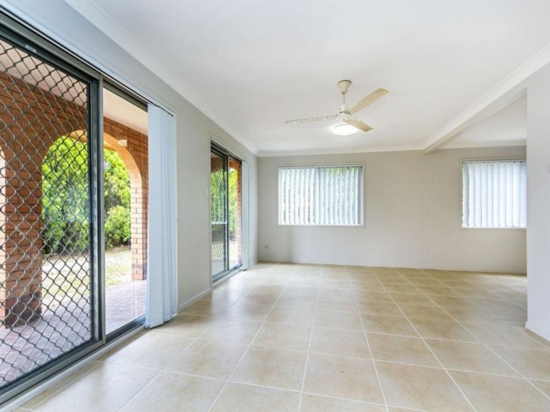 1 Jilloong St, Strathpine QLD 4500
