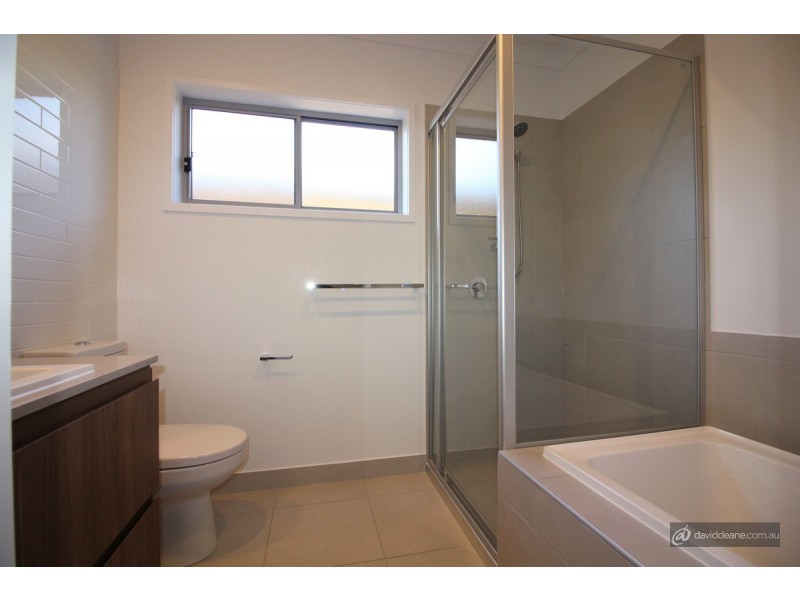 92 Grahams Road, Strathpine QLD 4500