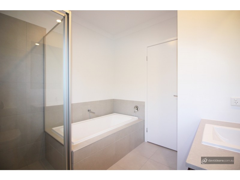 92 Grahams Road, Strathpine QLD 4500