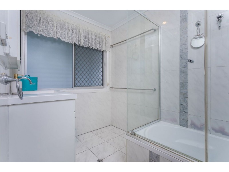 9 Tiverton Street, Everton Hills QLD 4053