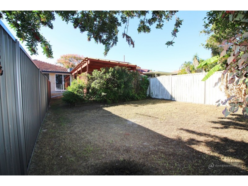 35 Hibiscus Avenue, Redcliffe QLD 4020