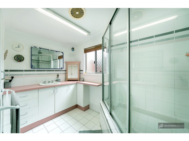 8 Champagne Street, Petrie QLD 4502