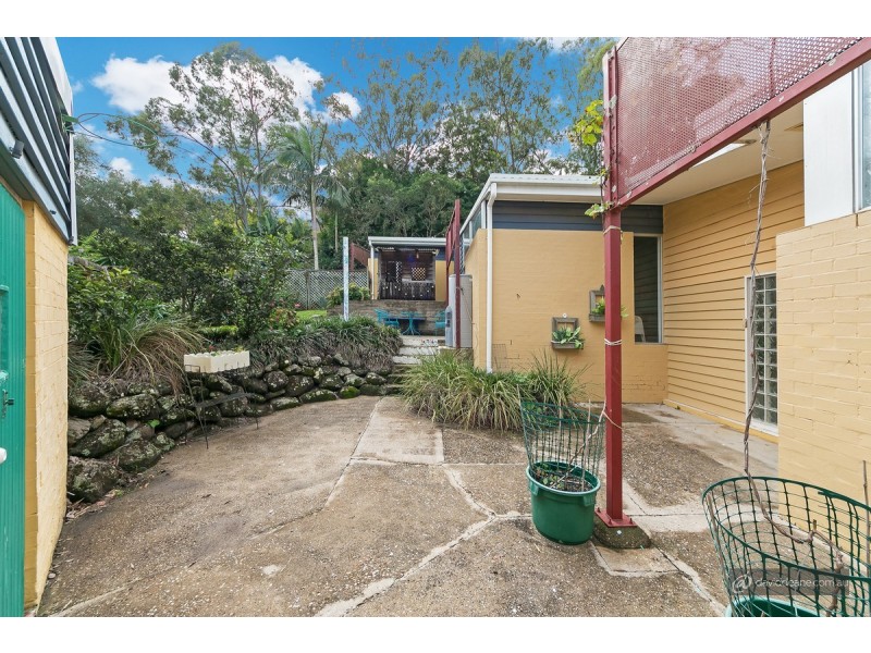 8 Champagne Street, Petrie QLD 4502