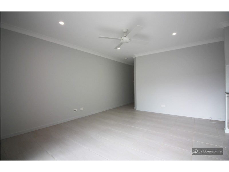 2/12 Campbell Street, Kallangur QLD 4503
