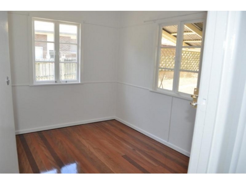 10 Windrest St, Strathpine QLD 4500